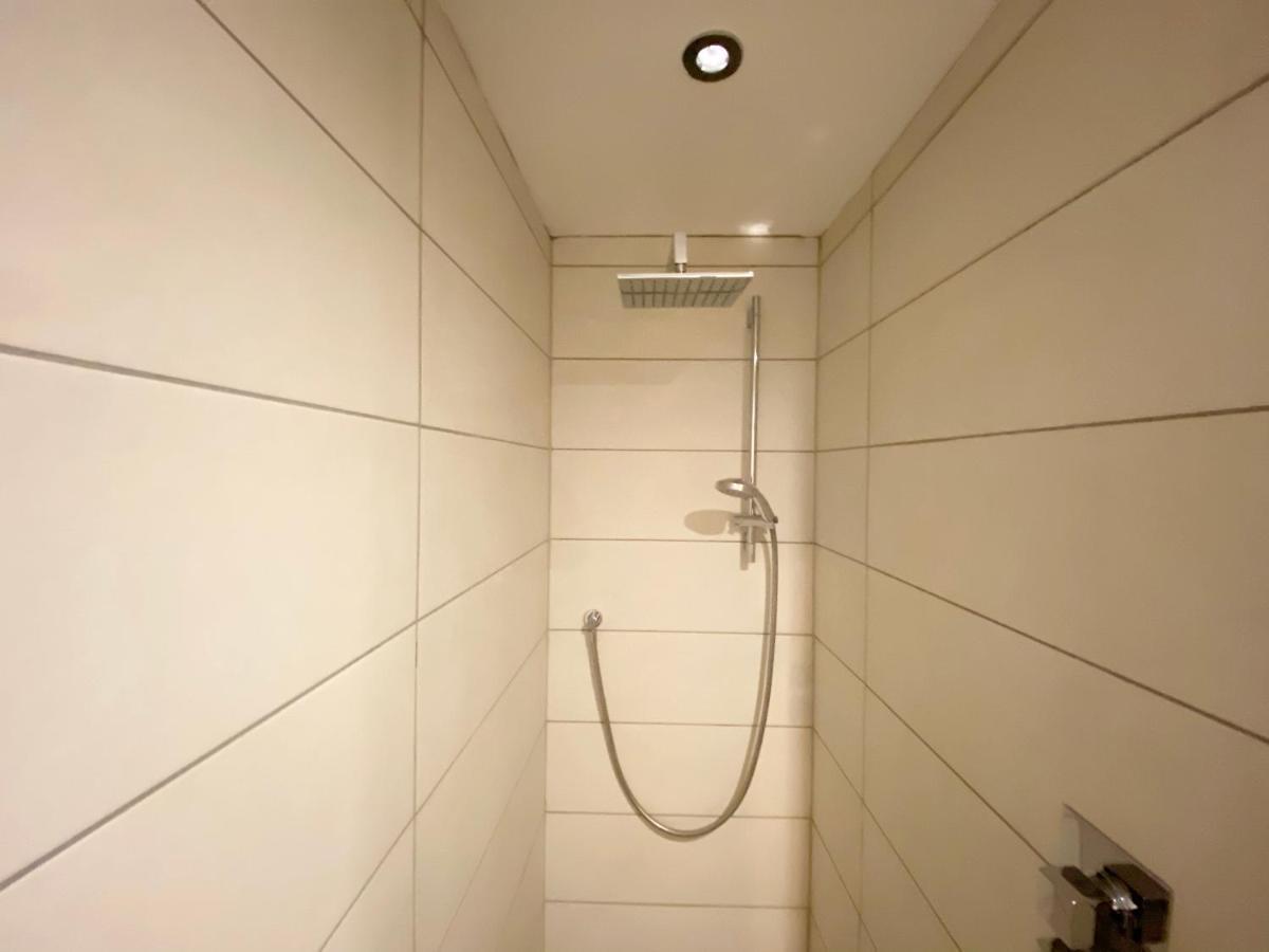 Studio At The Coach House Apartments Лийдс Екстериор снимка